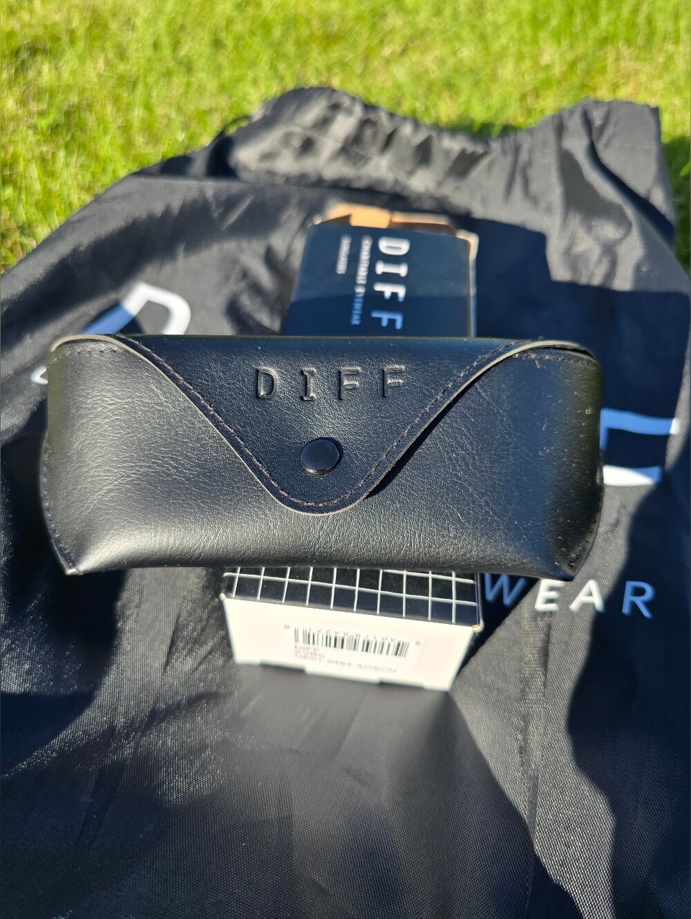 NIB! DIFF Eyewear, Almond Silver Flash Sunglasses, MSRP $108 - Picture 11 of 11
